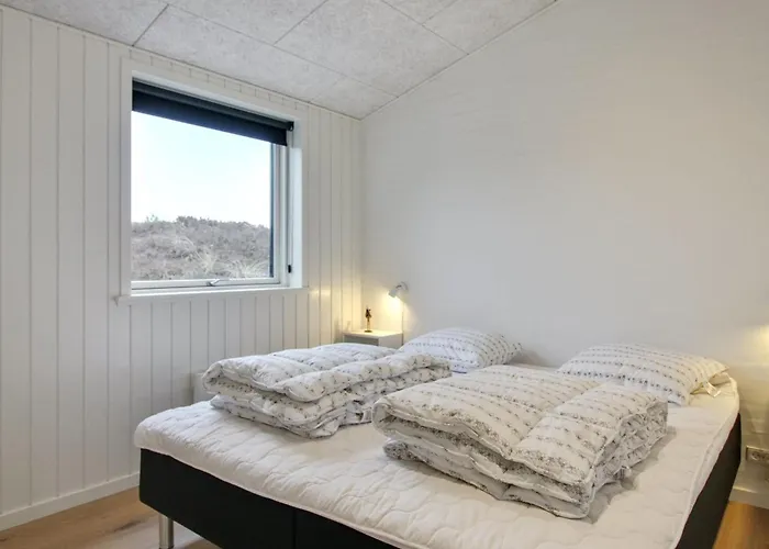 Prázdninový dům Jirina - 750m From The Sea By Interhome